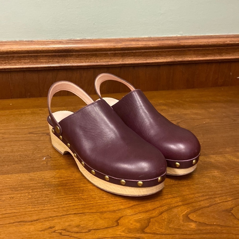 J.crew Convertible leather clogs
Item BA188